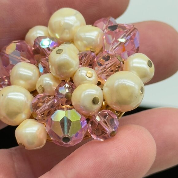 Vintage Faux Pearl Pink Aurora Borealis Crystal Cluster Brooch Pin - Picture 7 of 7